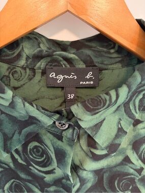 Agnes B. Dark Green Rose-Pattern Button-Up Blouse